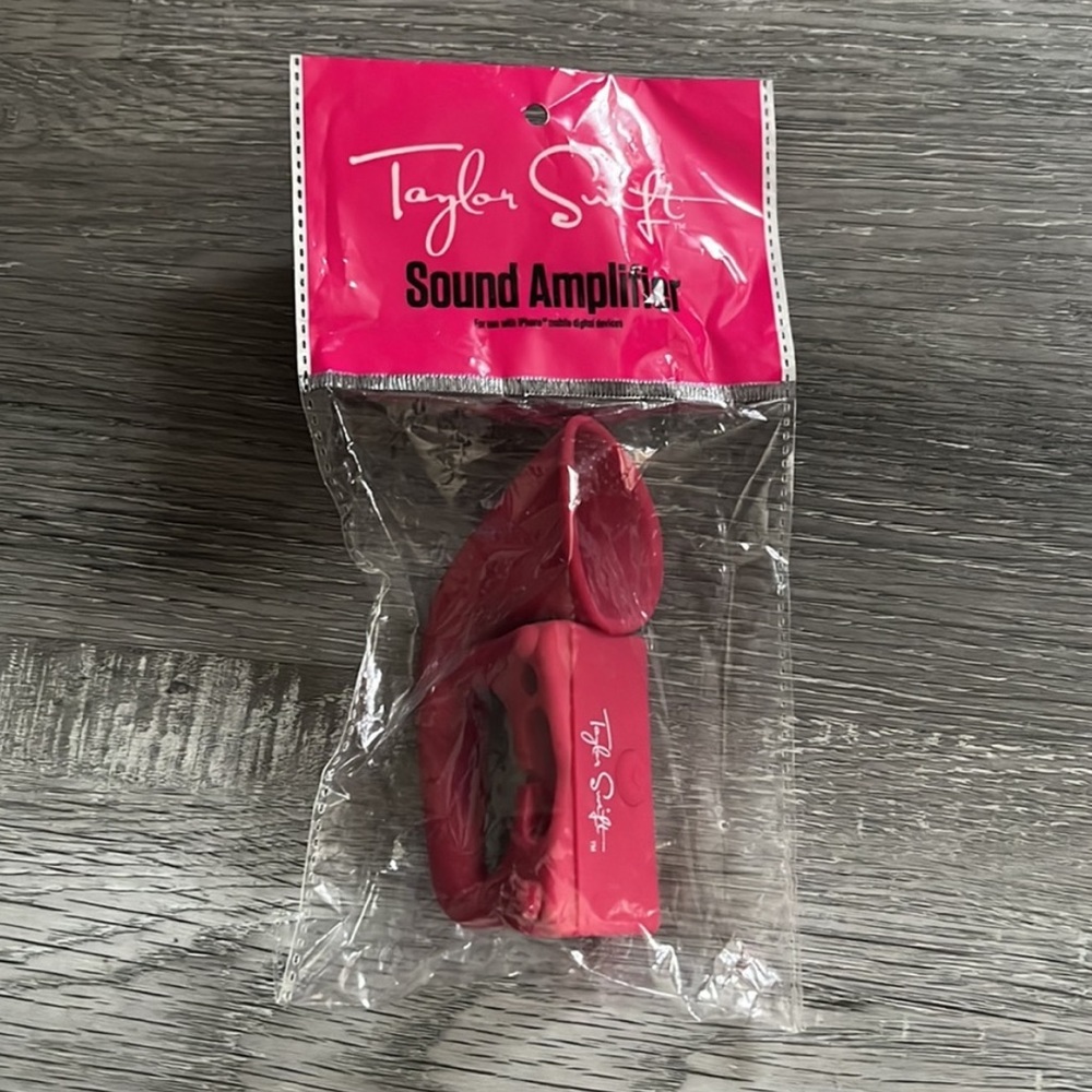 Taylor Swift Red Era Sound Amplifier